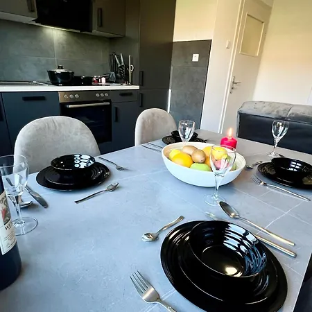 Apartment Primetime Fuer 4 Mit Kueche, Wifi Und Parkplatz *