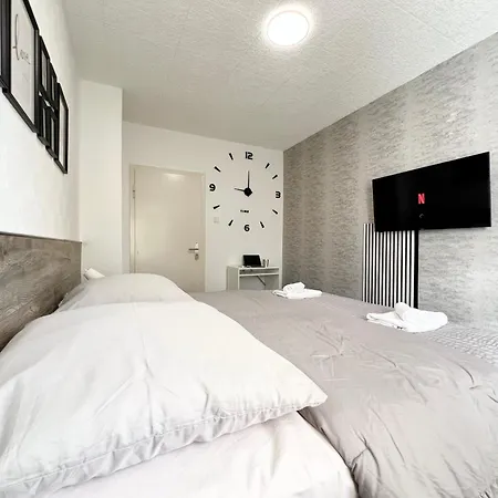 公寓 Primetime Fuer 4 Mit Kueche, Wifi Und Parkplatz *