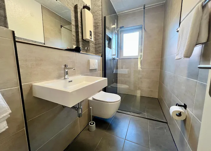 Lejlighed Primetime Fuer 4 Mit Kueche, Wifi Und Parkplatz